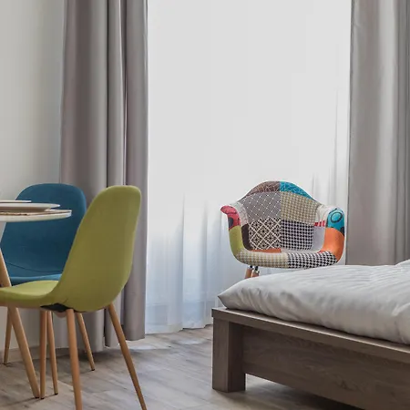 ベッド・アンド・ブレックファスト Passage 1 3*