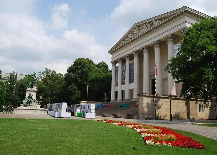 Passage 1 Bed & Breakfast